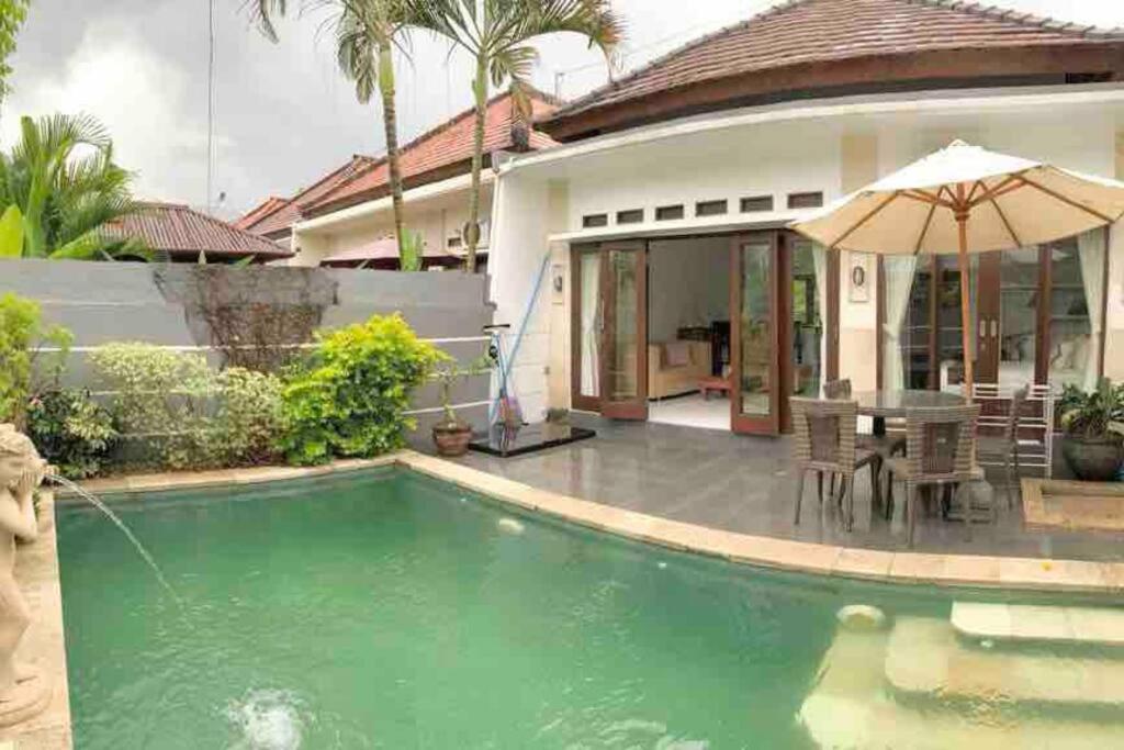 M.E Bali Villa Singaraja Extérieur photo